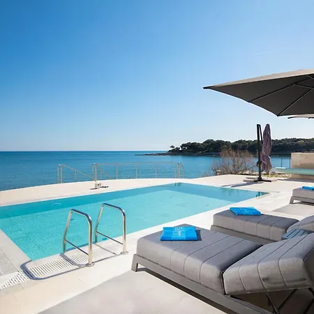 Dubravka By Interhome *