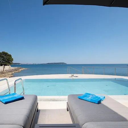 Dubravka By Interhome * Pula