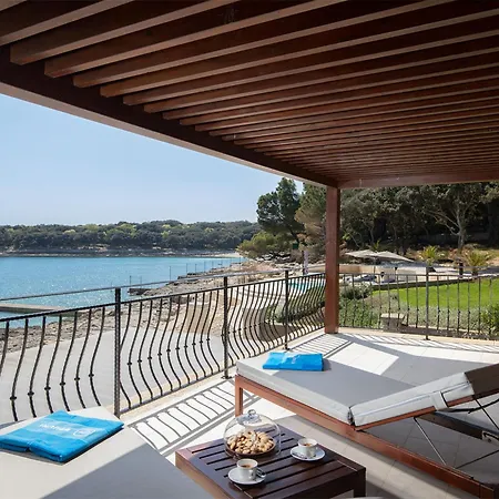 Dubravka By Interhome